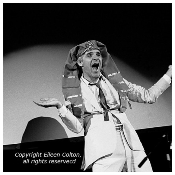 King Tut (King Tut)
Now when he was a young man, - Picture 6 of 8